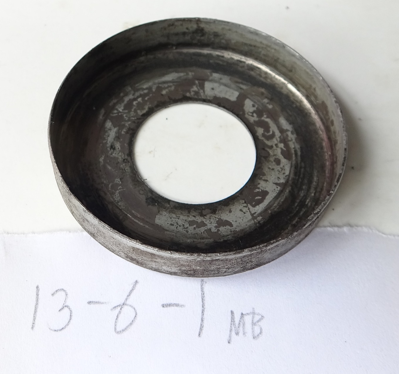 (image for) Steering column cup-washer (old).