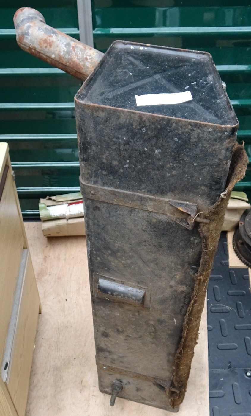 (image for) Petrol tank (secondhand) for 2 door Saloon.